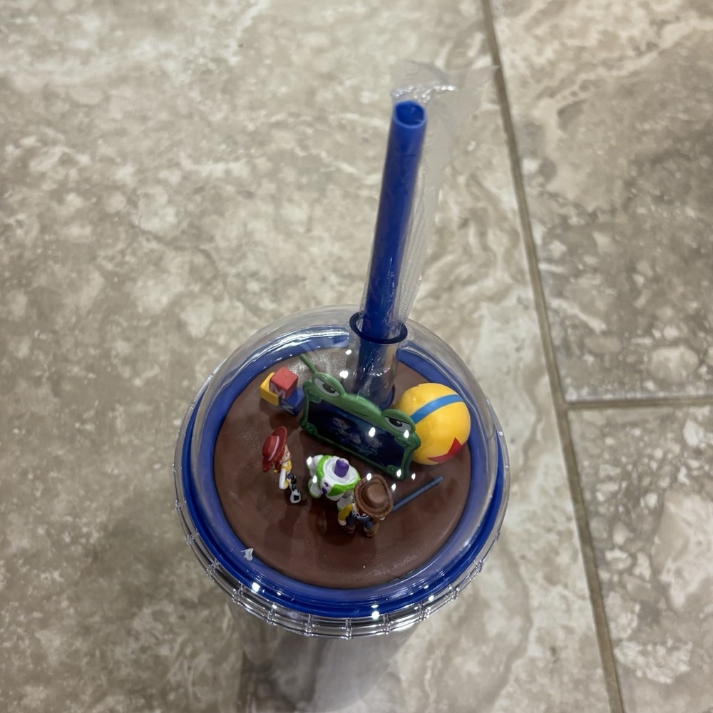 Toy Story 5 Movie Dome lid tumbler Cinemark New includeds straw - Picture 10 of 12